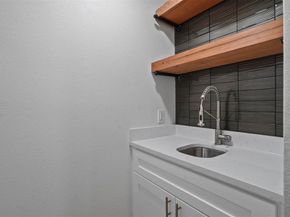 5124  Collinwood Avenue , Fort Worth Texas 76107
