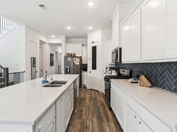 4506  English Maple Drive , Arlington Texas 76005