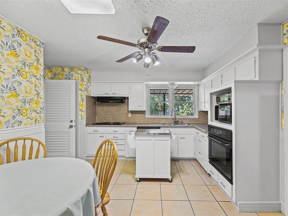 2720  Martin Lydon Avenue , Fort Worth Texas 76133