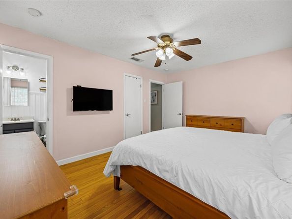 2720  Martin Lydon Avenue , Fort Worth Texas 76133