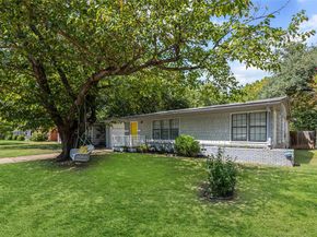 2720  Martin Lydon Avenue , Fort Worth Texas 76133
