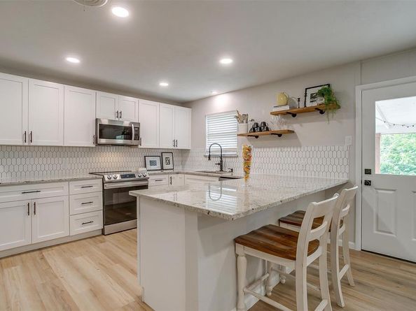 5532  Wonder Drive , Fort Worth Texas 76133