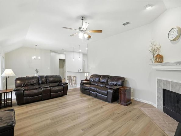 12032  Vienna Apple Road , Fort Worth Texas 76244
