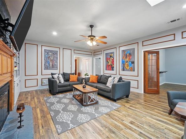7004  Lake Mead Boulevard , Arlington Texas 76016
