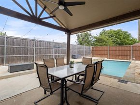 945  Hannah Way , Dallas Texas 75253