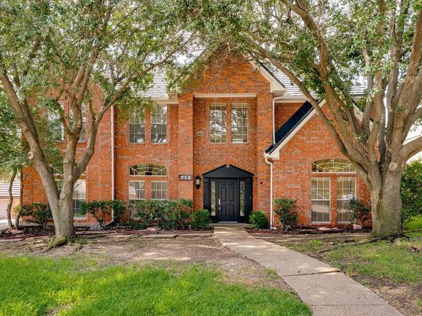 713  Paul Drive , Hurst Texas 76054