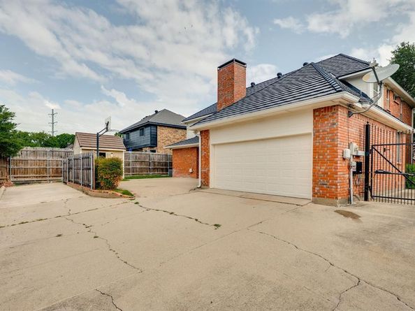 713  Paul Drive , Hurst Texas 76054