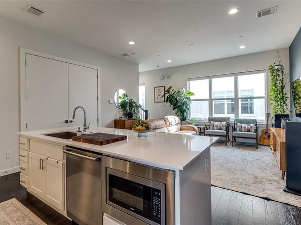 4626  Munger Avenue  202, Dallas Texas 75204