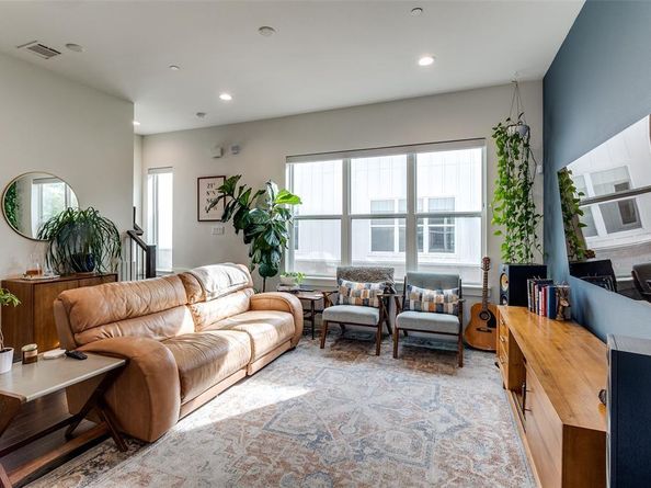 4626  Munger Avenue  202, Dallas Texas 75204