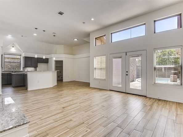 8518  Linda Vista Drive , Rowlett Texas 75088