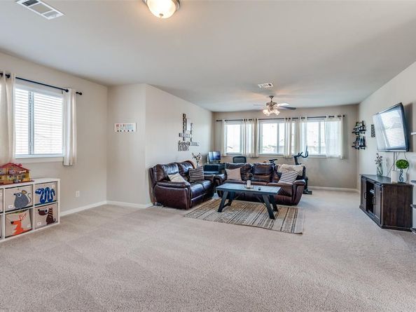 905  Crystal Oak Lane , Arlington Texas 76005