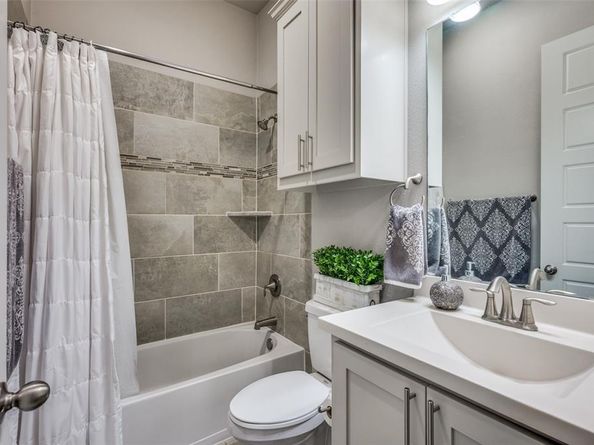 905  Crystal Oak Lane , Arlington Texas 76005