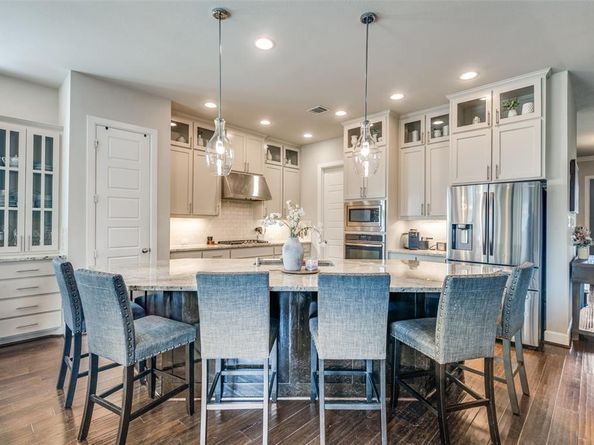 905  Crystal Oak Lane , Arlington Texas 76005