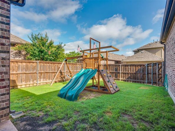 905  Crystal Oak Lane , Arlington Texas 76005