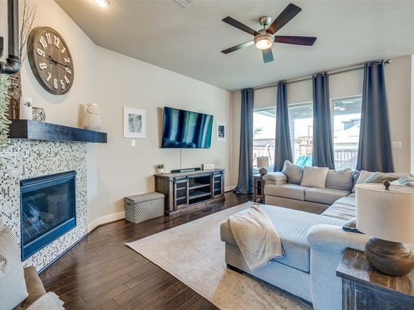905  Crystal Oak Lane , Arlington Texas 76005
