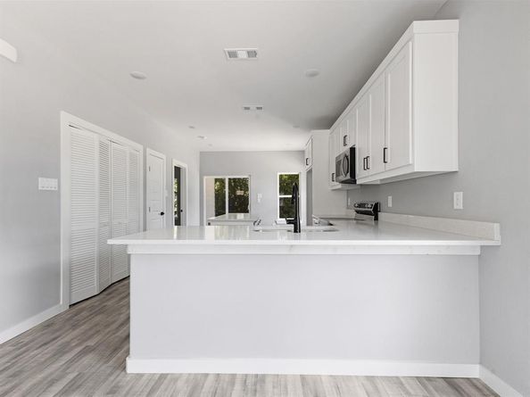 1609 E Bluff Street , Fort Worth Texas 76102