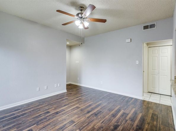 9747  Whitehurst Drive  150, Dallas Texas 75243