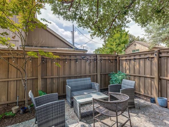 3502  San Jacinto Street , Dallas Texas 75204