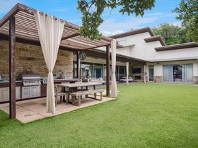 613 N Bailey Avenue , Fort Worth Texas 76107