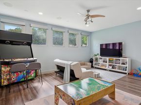 613 N Bailey Avenue , Fort Worth Texas 76107