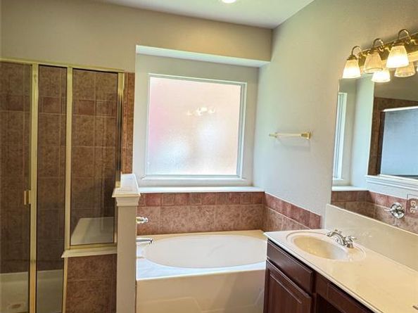 4712  Englishtown Drive , Arlington Texas 76016