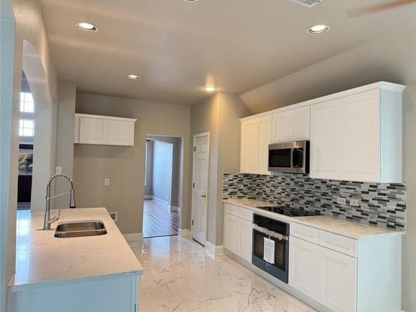 4712  Englishtown Drive , Arlington Texas 76016