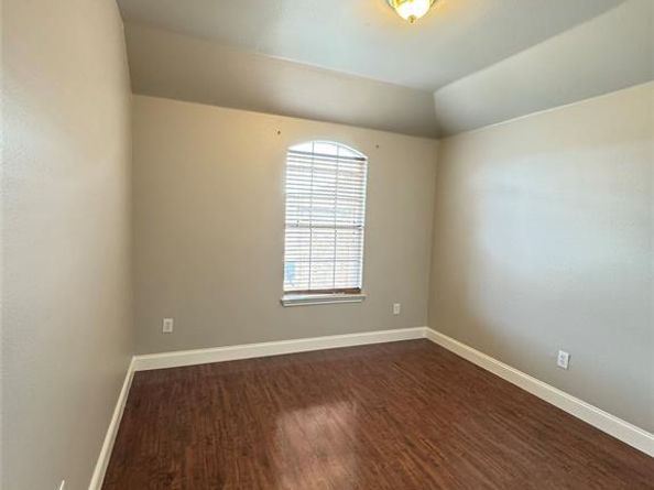 4712  Englishtown Drive , Arlington Texas 76016