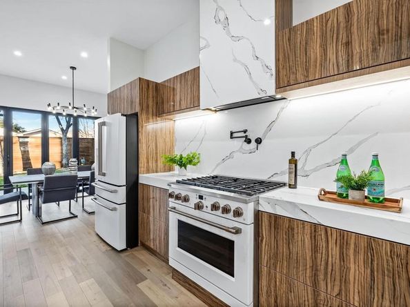 4603  Newmore Avenue , Dallas Texas 75209