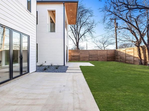 4603  Newmore Avenue , Dallas Texas 75209