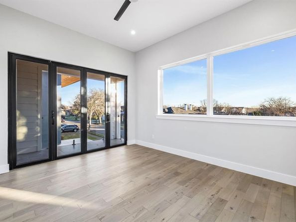 4603  Newmore Avenue , Dallas Texas 75209