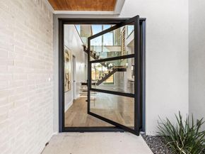 4603  Newmore Avenue , Dallas Texas 75209