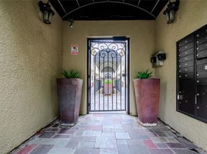 4242  Travis Street  111, Dallas Texas 75205