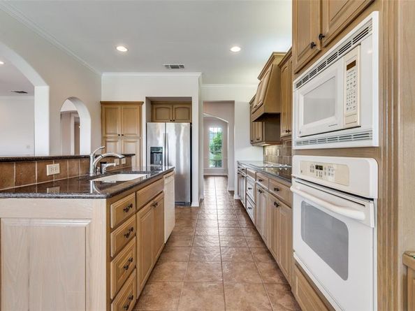 901  Spanish Bay Drive , Burleson Texas 76028