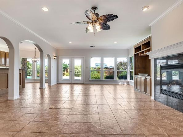 901  Spanish Bay Drive , Burleson Texas 76028