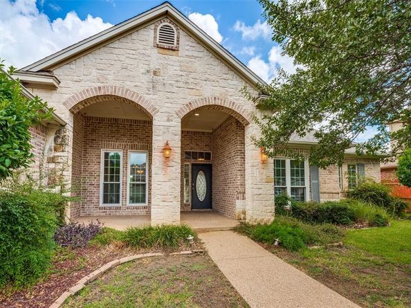 901  Spanish Bay Drive , Burleson Texas 76028