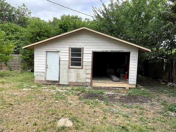 2045  Delmar Drive , Garland Texas 75041