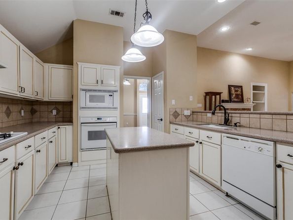 2710  Roughleaf Lane , Rowlett Texas 75089