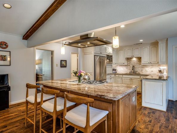 7247  Joyce Way , Dallas Texas 75225
