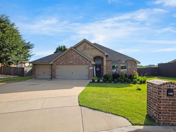 7252  Lake Country Drive , Fort Worth Texas 76179