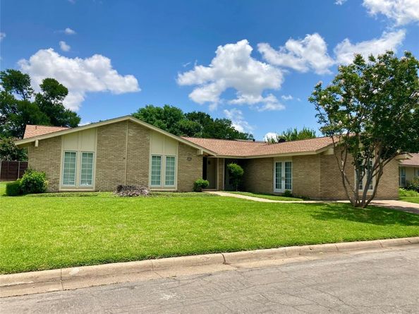 15745  Havenrock Circle , Dallas Texas 75248