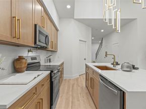 603 S Moore Street , Dallas Texas 75203