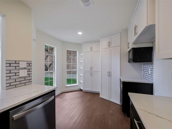 18083  Whispering Gables Lane , Dallas Texas 75287