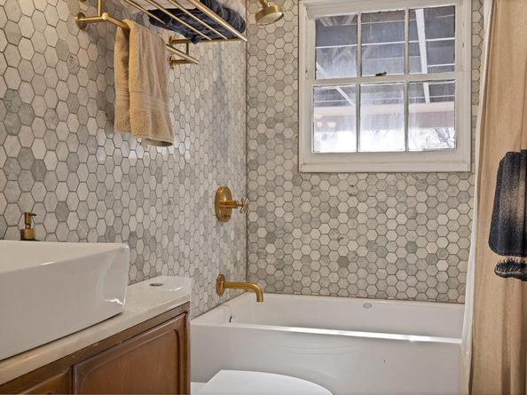 1904  Marigold Avenue , Fort Worth Texas 76111