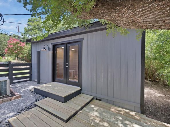 1904  Marigold Avenue , Fort Worth Texas 76111