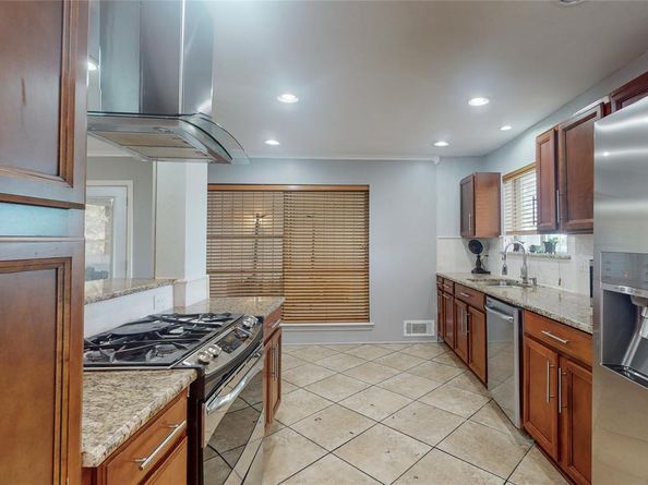 6508  Ridgeview Circle , Dallas Texas 75240