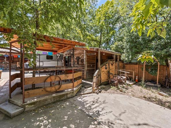 1152  Elva Warren Street , Fort Worth Texas 76115