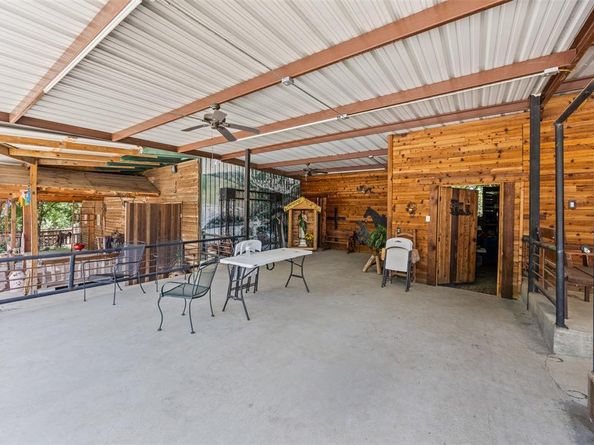 1152  Elva Warren Street , Fort Worth Texas 76115