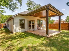 326 S Main Street , Cedar Hill Texas 75104