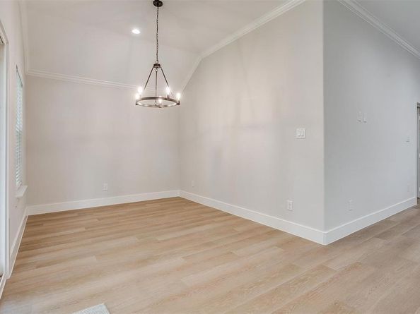 326 S Main Street , Cedar Hill Texas 75104