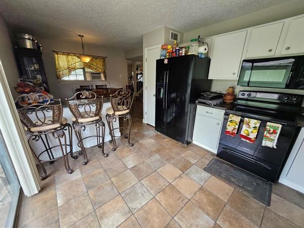 10328  New Bedford Drive , Dallas Texas 75217